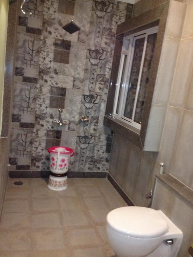 Hotel Vrinda Lātūr Kültér fotó